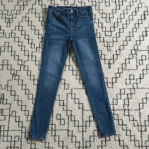 Women’s American Eagle Skinny Jeans